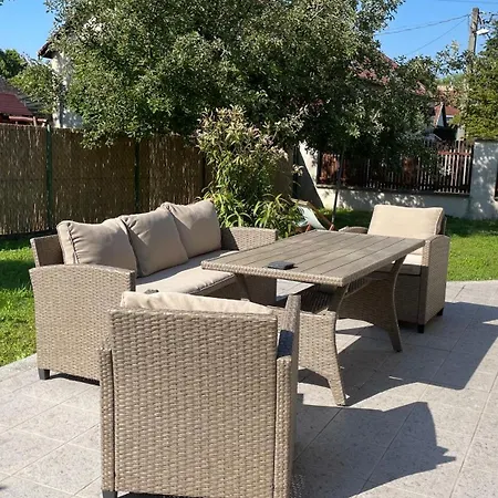 Cozy Garden House In Appartement